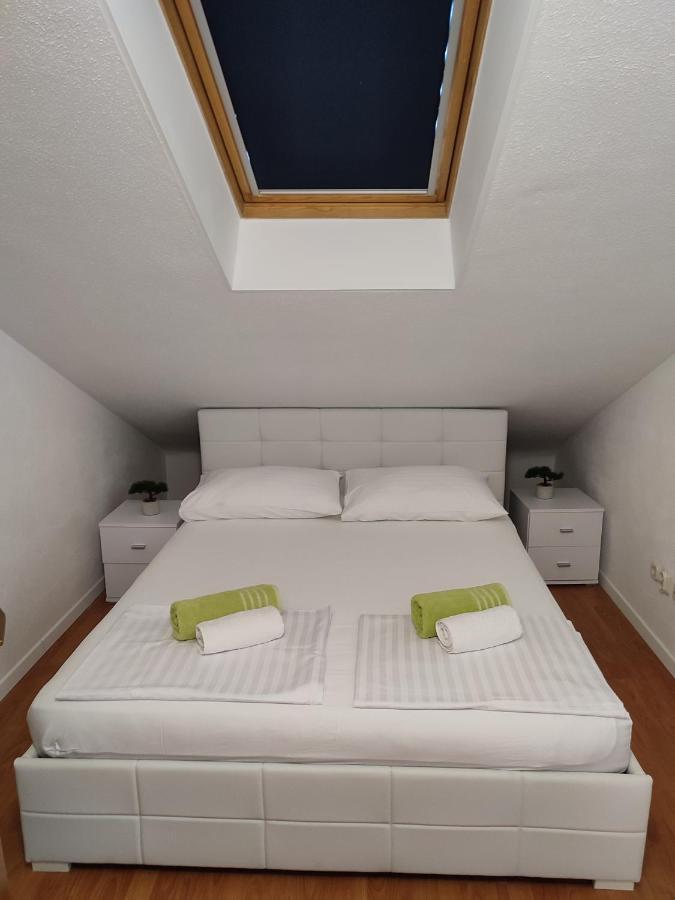 Top Floor Apartment With Sea View Kaštela Exterior foto