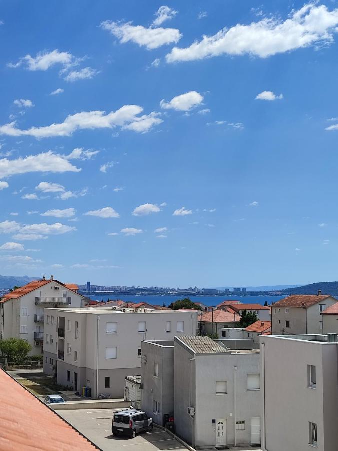 Top Floor Apartment With Sea View Kaštela Exterior foto