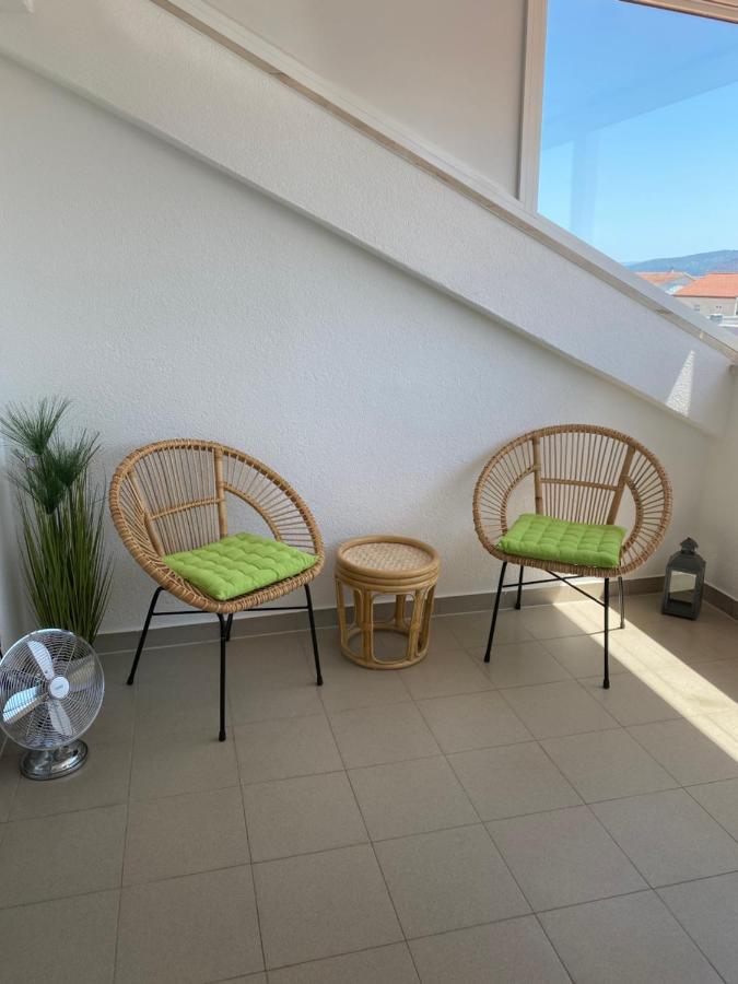 Top Floor Apartment With Sea View Kaštela Exterior foto
